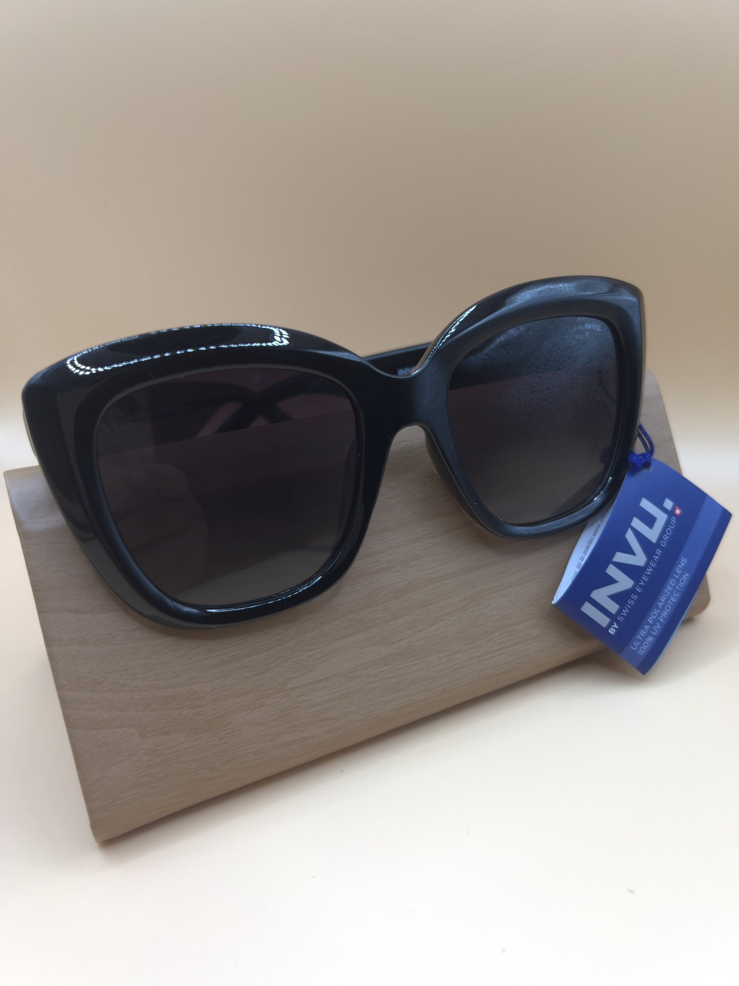 lunette Solaire femme INVU B2311 A CAT. 3