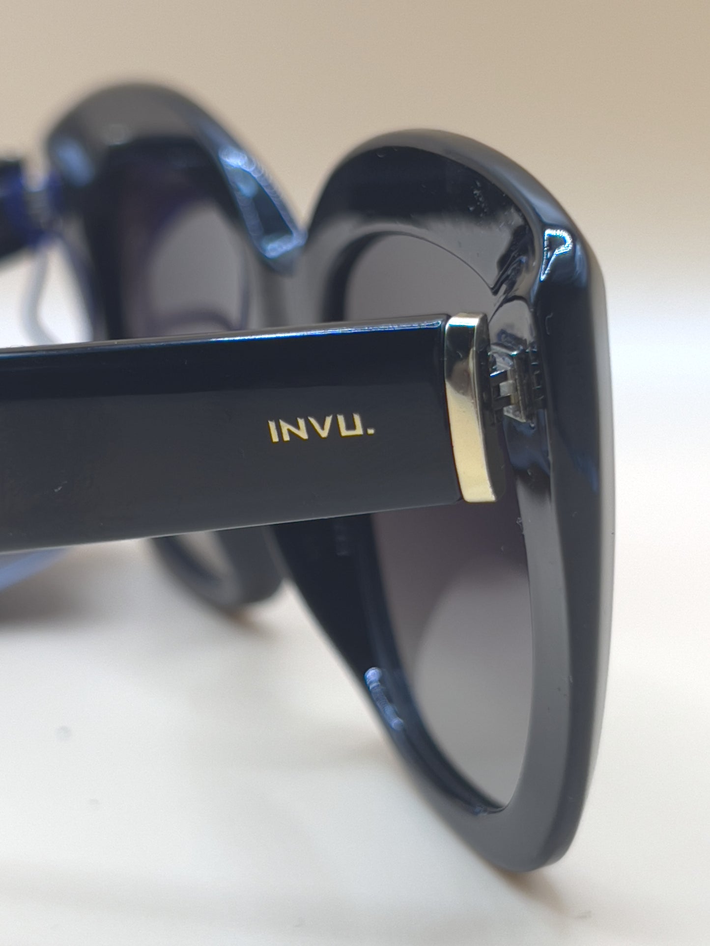 lunette Solaire femme INVU B2311 A CAT. 3