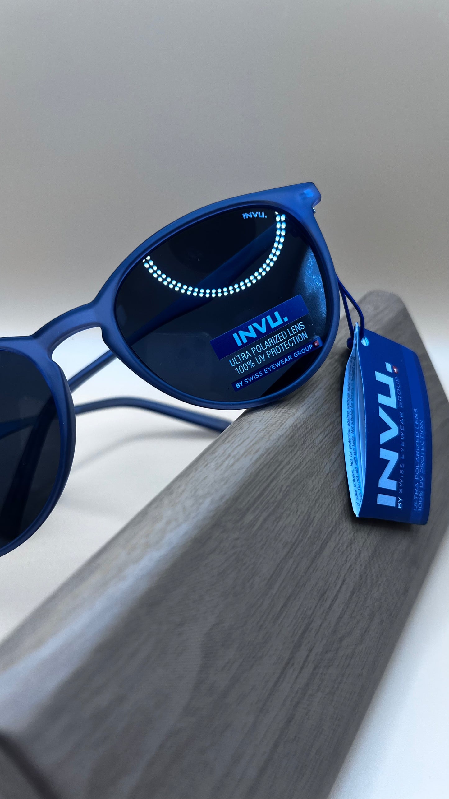 Lunette Solaire unisex Original INVU K2116 B Filter Cat.3