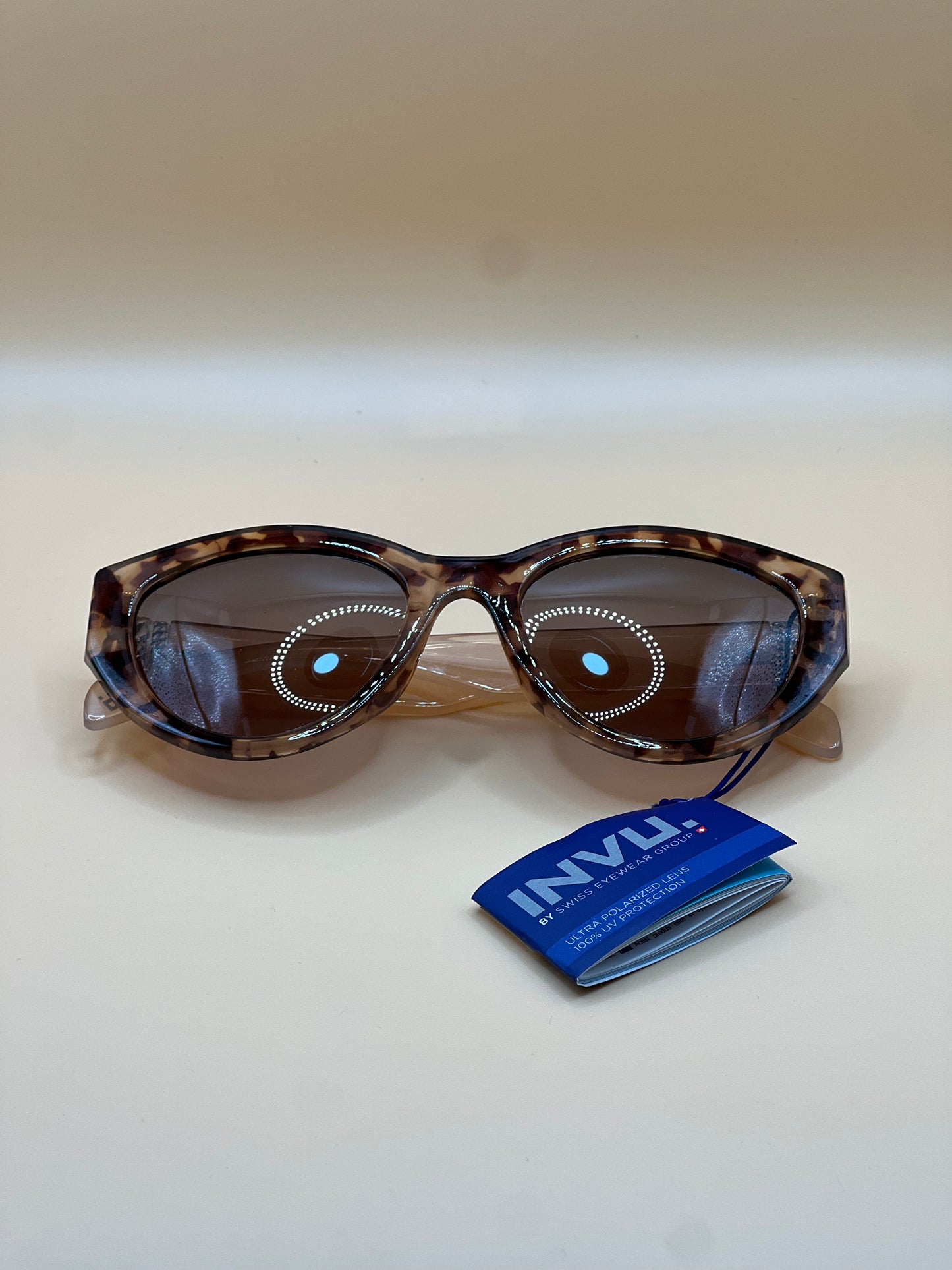 Lunette Solaire Femme Original INVU B2132 C Cat.2