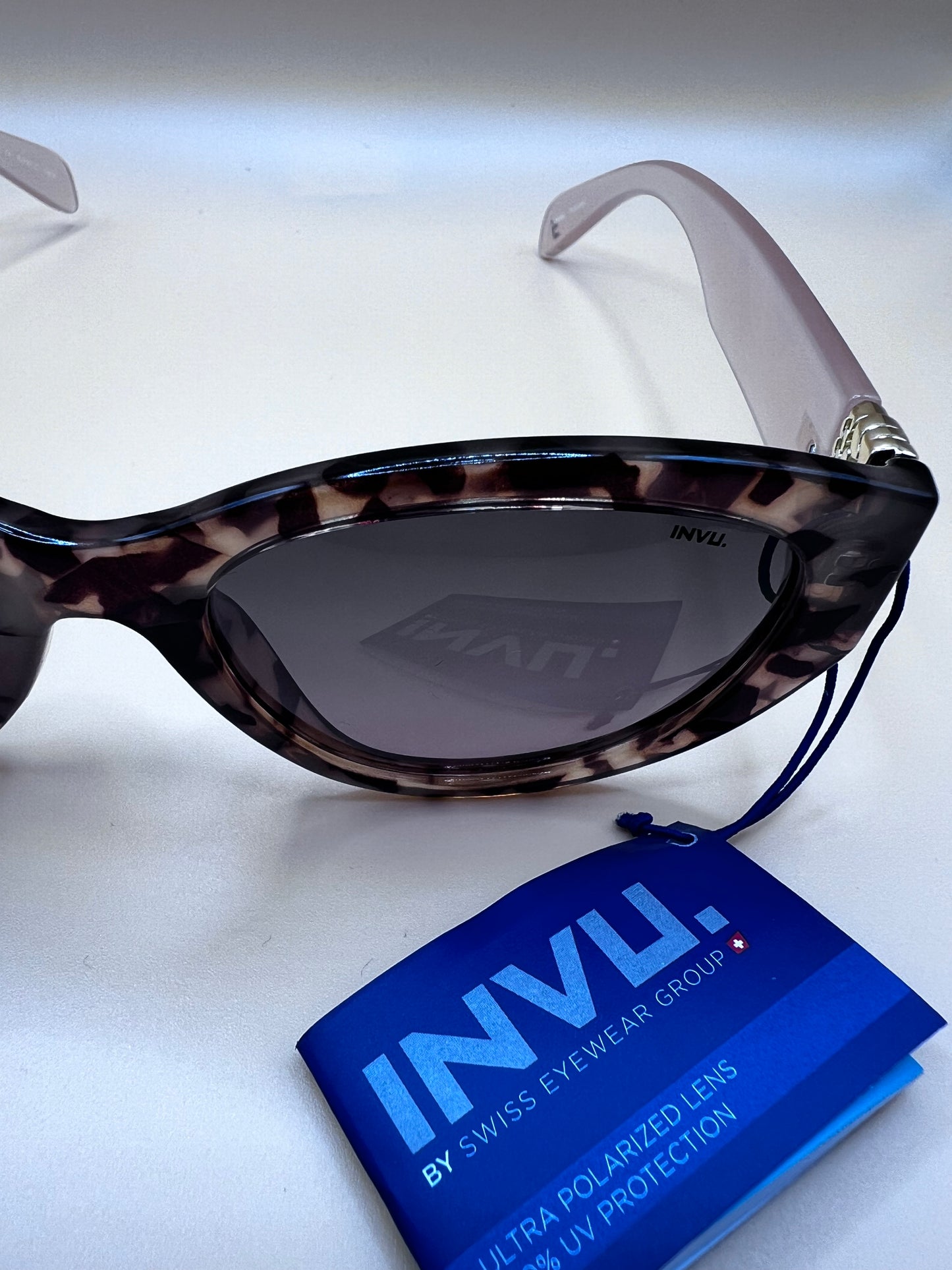 Lunette Solaire Femme Original INVU B2132 C Cat.2