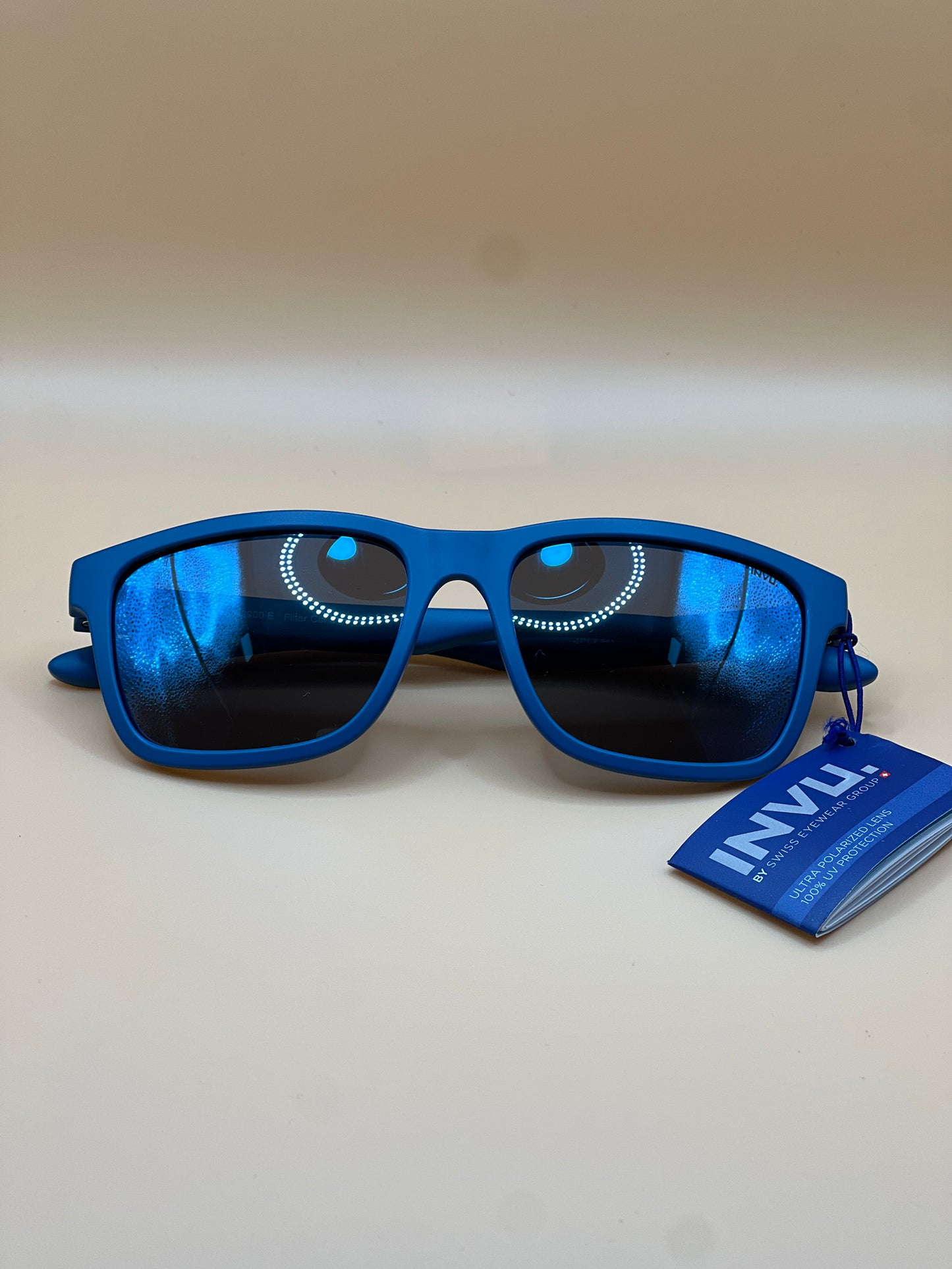 Lunette Solaire Homme Original INVU A2000 E Filter Cat.3