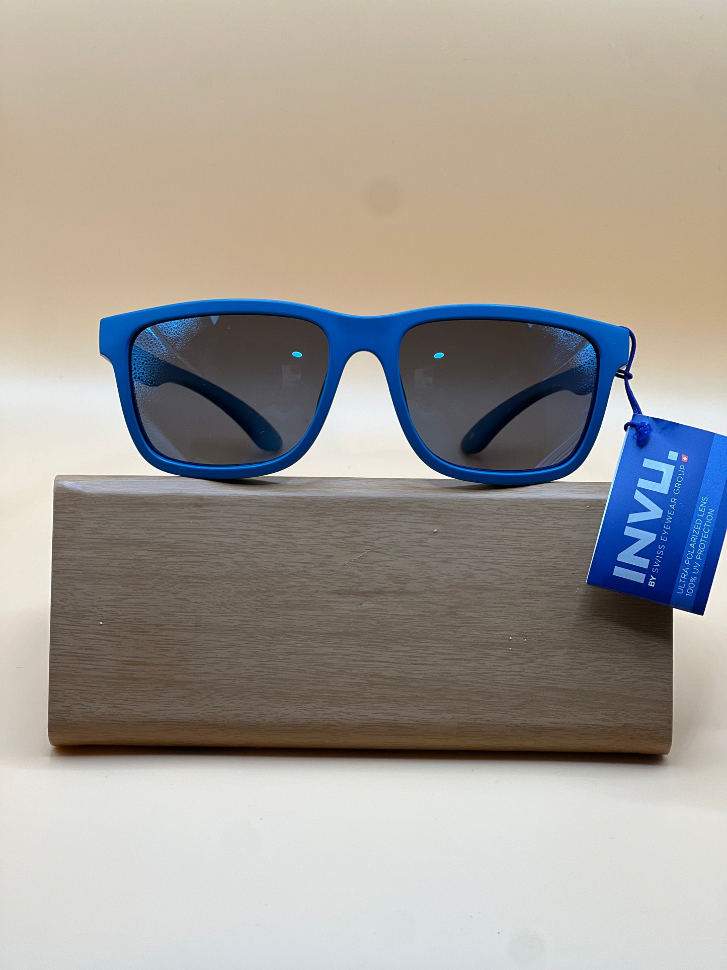 Lunette Solaire Homme Original INVU A2000 E Filter Cat.3