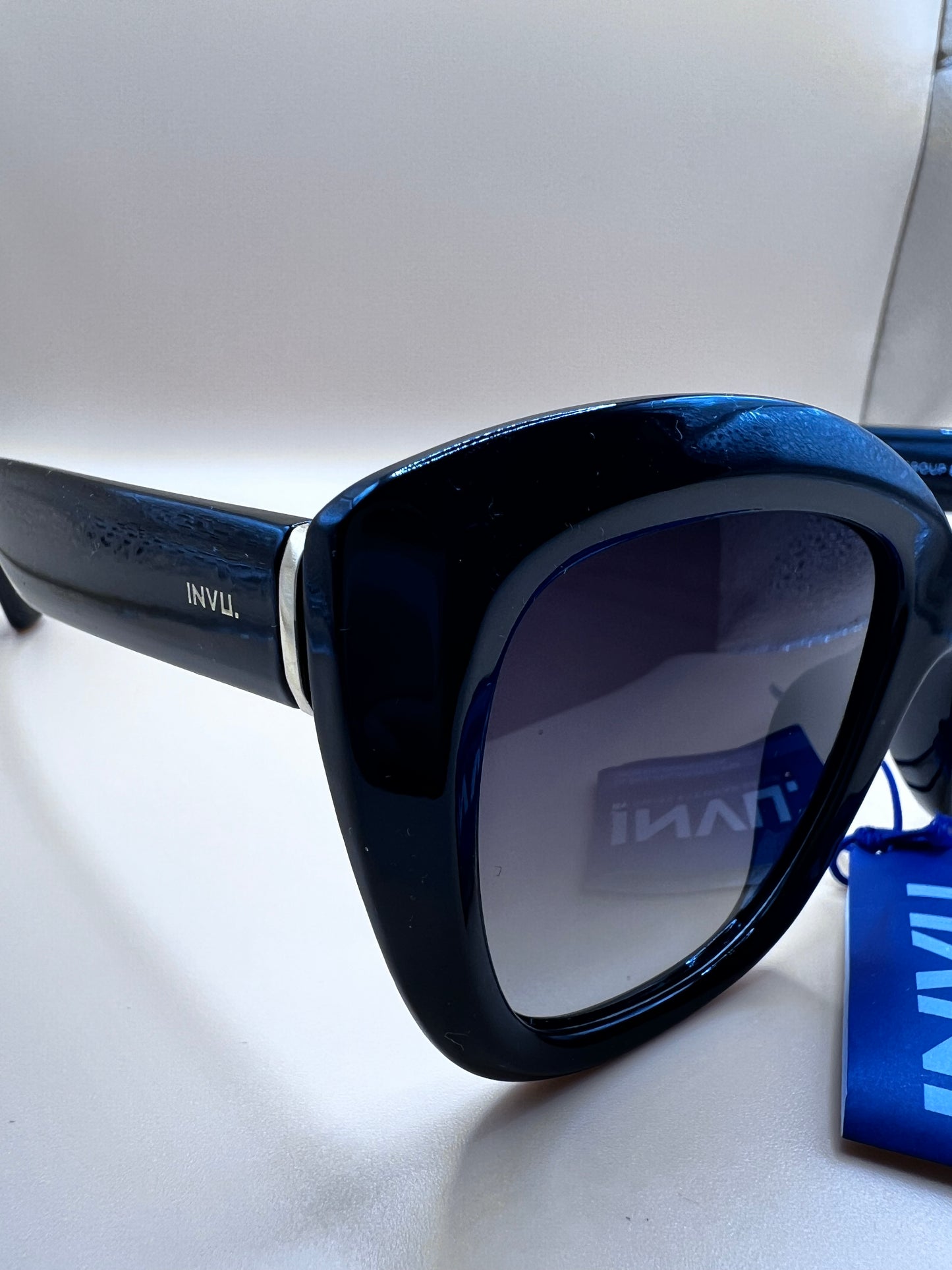 lunette Solaire femme INVU B2311 A CAT. 3